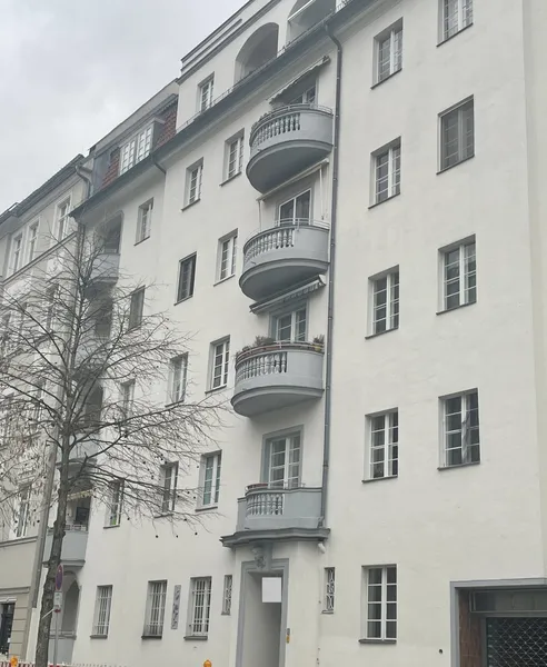 Möblierte 3 Zimmer Wohnung Nähe Funkturm (Neu Westend) zu vermieten — photo 1